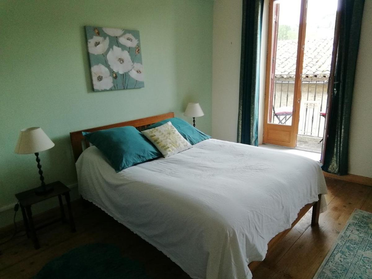 Aux Douces Nuits De Rivel Bed & Breakfast Luaran gambar